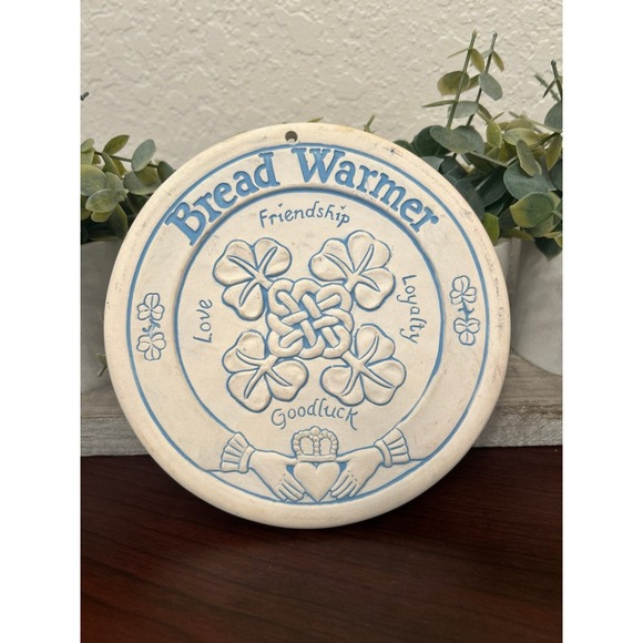 Other - Vintage 1989 stone bread warmer signed by artist Lyn Ulick